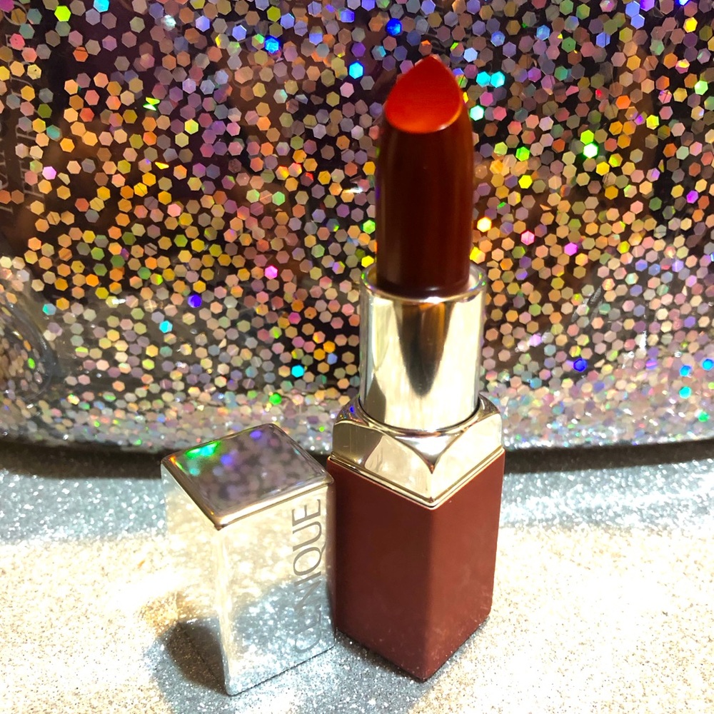 BNIB! Clinique Pop Matte Lipstick in ICON POP 02